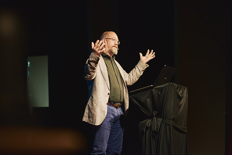 A speaker sharing knowledge at an earlier Spring Games edition